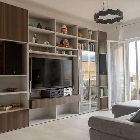 Tutto Ristrutturato Apartament *